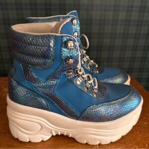 YRU Vintage Matrixx High platform sneakers.